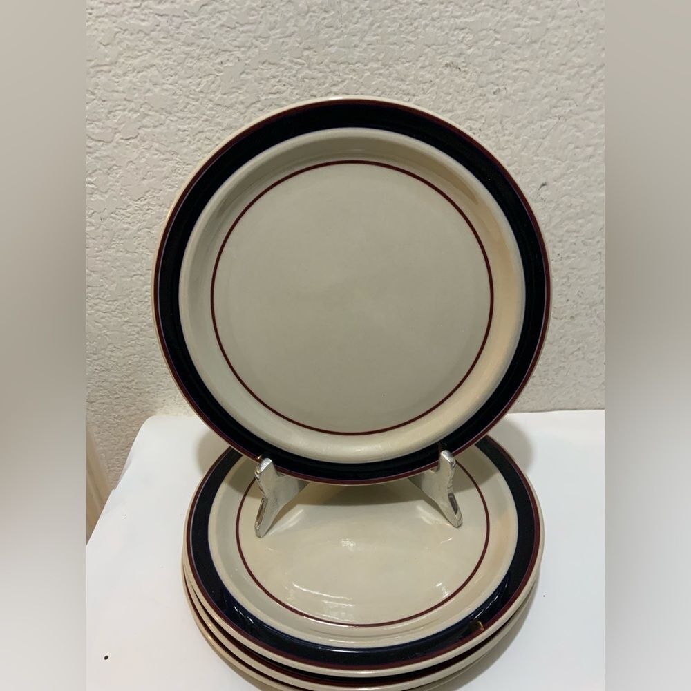 Set of 4 Continental Gourmet, Linear Expressions dinner plates Japan 10.5”